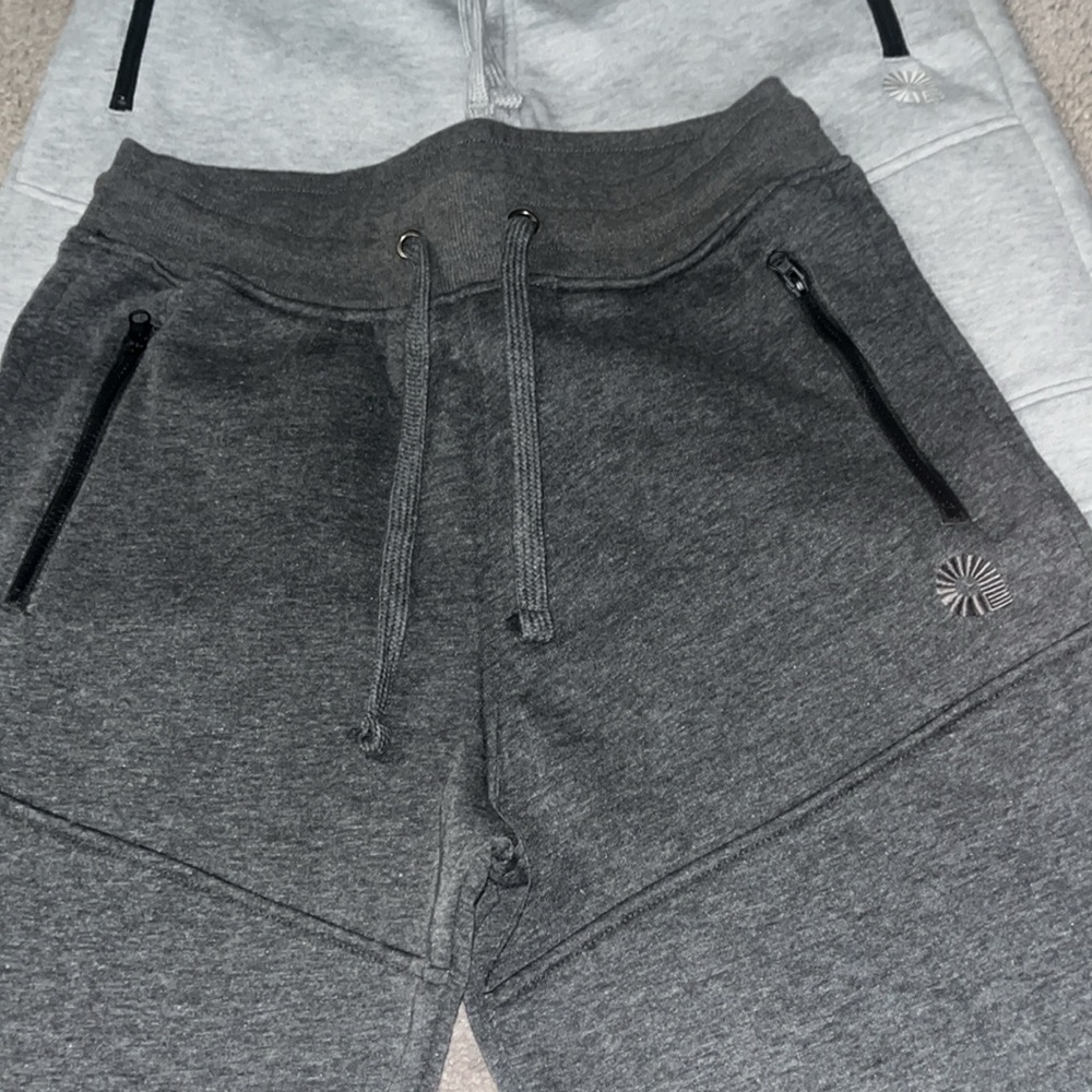 Akademic Drawstring Shorts Size XL - Picture 3 of 6